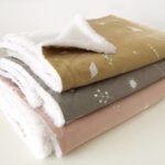 Manta naturaleza con corderito (varios colores)