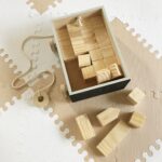 Carrito pizarrón con bloques