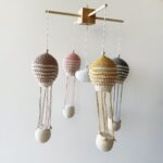 Móvil tejido - Globos (varios colores)