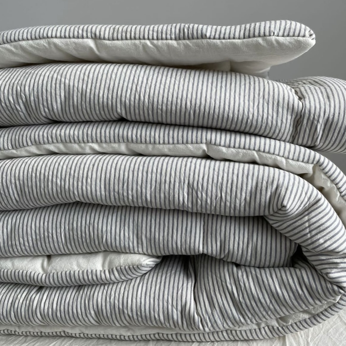 Acolchado Milrayas Gris - 1 plaza